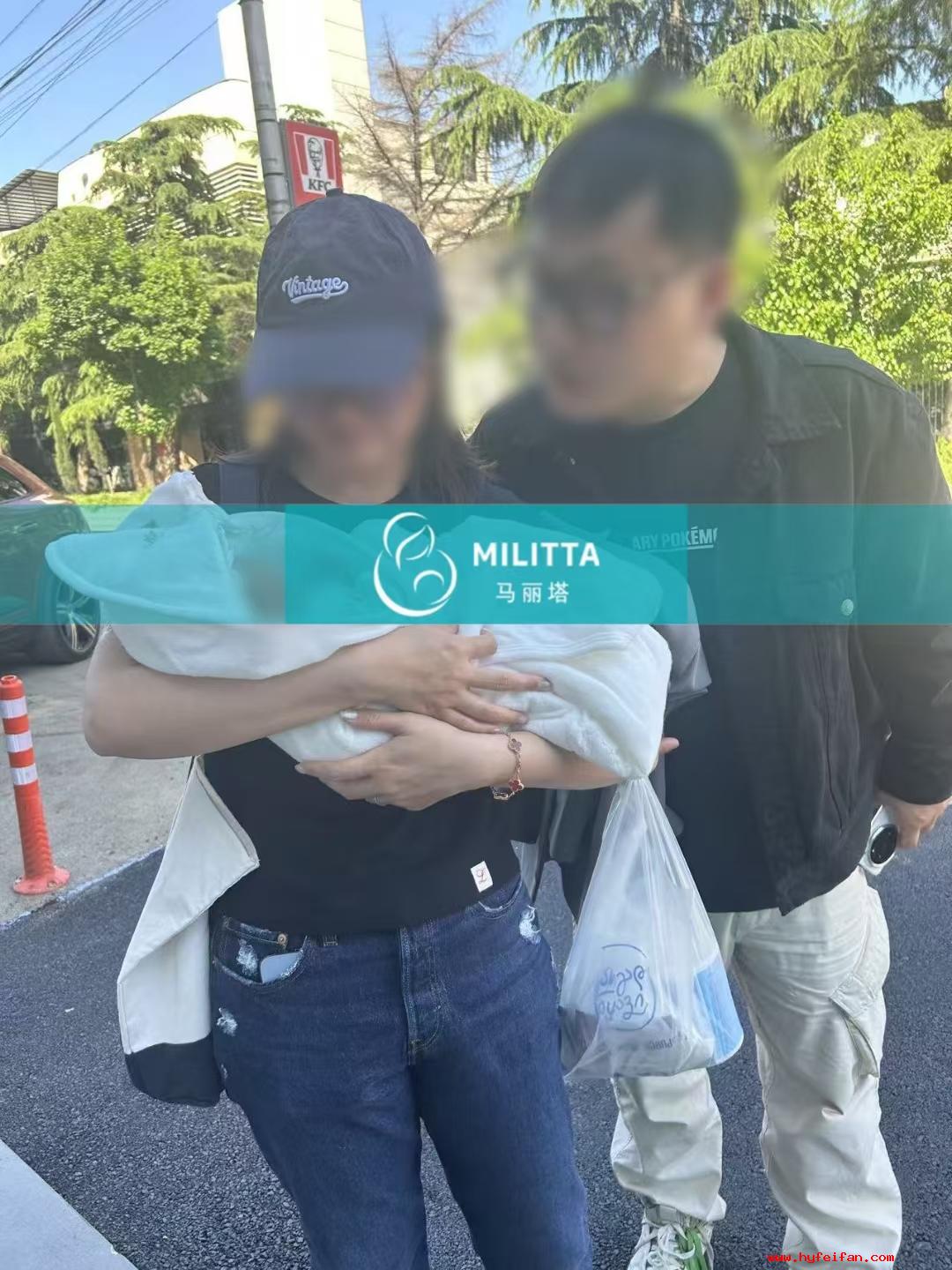 陪同一对格鲁吉亚客户到妇产医院接宝宝出院，也安排做了亲子鉴定